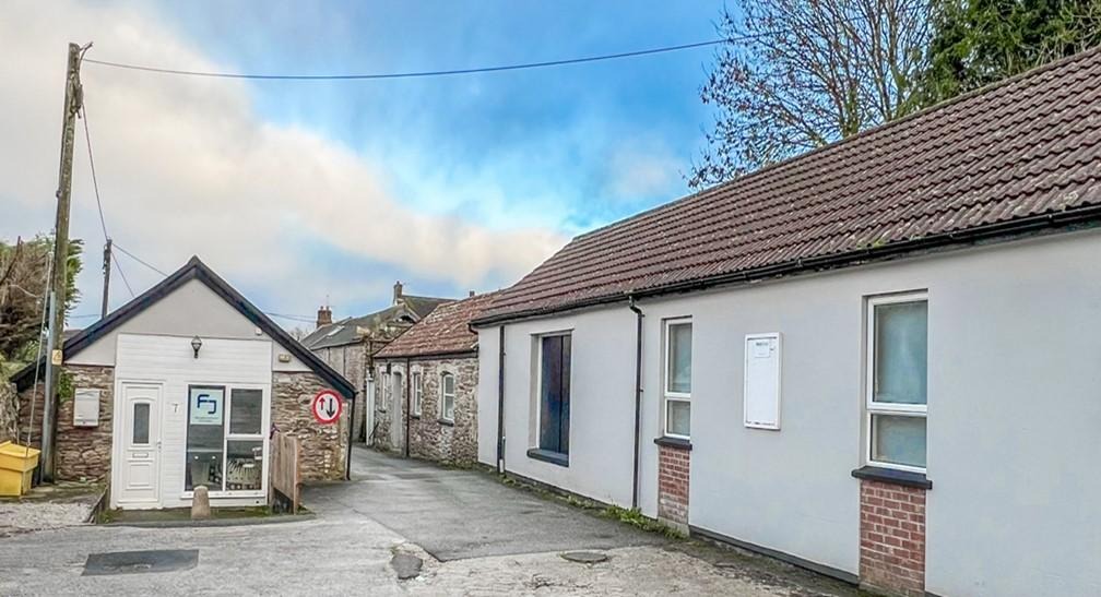 The Square Industrial Units frontage